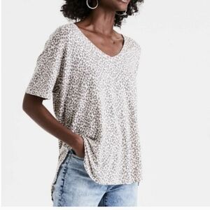 American Eagle Outfitters Leopard Print Short Sleeve Top